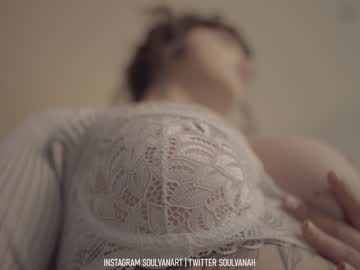 girl
        soulvanah cam image #1204932
