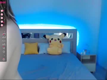 girl
        _pollly_ cam image #754235
