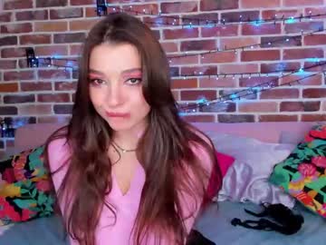 girl
        foxxxy_di cam image #854845