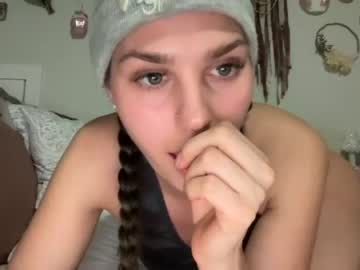 girl
        xyleialuv cam image #754820