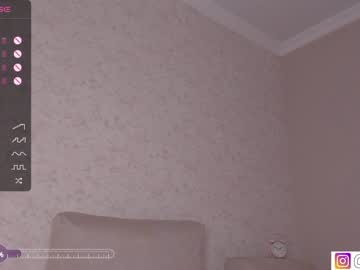 girl
        bzzzme cam image #2945670