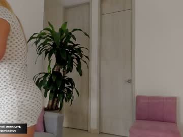 girl
        amelie_bunny_real cam image #3282132