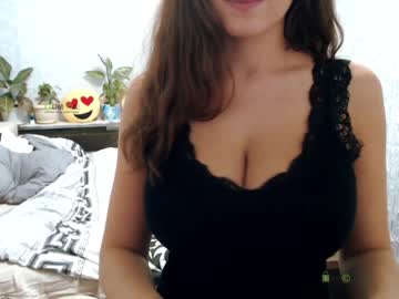 girl
        your_asya cam image #15796