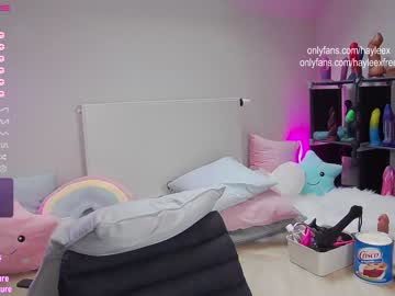 girl
        hayleex cam image #1663576