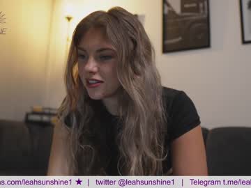 girl
        leahsunshine cam image #1012712