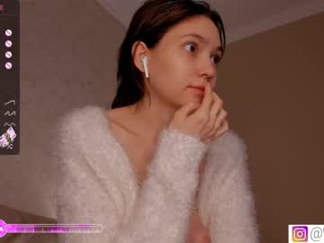 girl
        bzzzme cam image #3283439