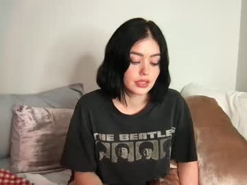 girl
        littlesugarpea cam image #2449099