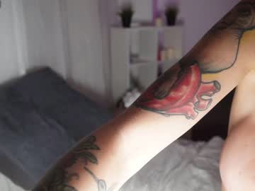 couple
        redcutevi cam image #2899654