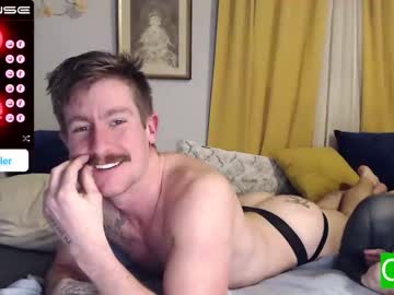 couple
        ryanrailer cam image #825410