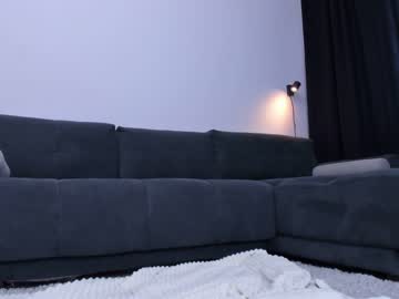 girl
        meowlina cam image #1804535