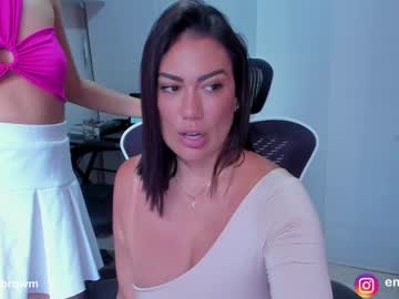 couple
        emillybrowm cam image #1195671