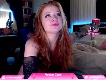 girl
        ccinnamon cam image #2693437