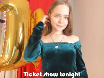 girl
        mila_milka_ cam image #2324679