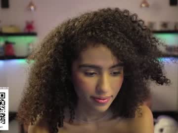girl
        amnie_ cam image #840940