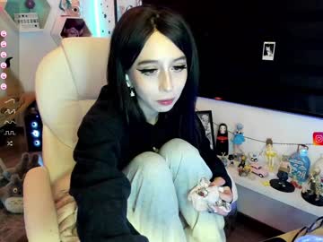 girl
        stephymoon_ cam image #2414437