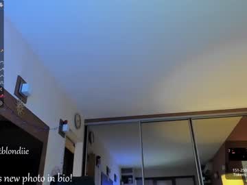 girl
        bestblondiiecb cam image #229950