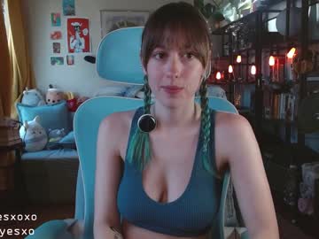 girl
        bigeyesxo cam image #3216523