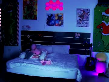 girl
        madnessalise cam image #3087851