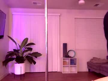 girl
        gymbaejosie cam image #1675510