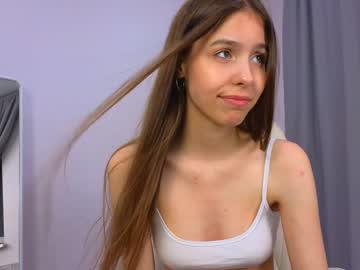 girl
        wanda_robinson cam image #2210233