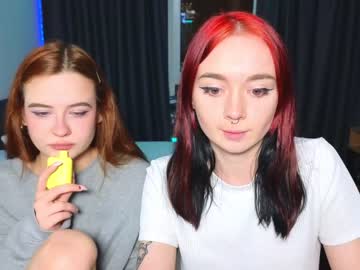 couple Milf & Teen Sex Cam Girls with fire_fairies