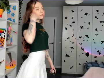 girl
        thisisamelia cam image #648533
