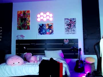 girl
        madnessalise cam image #2620772