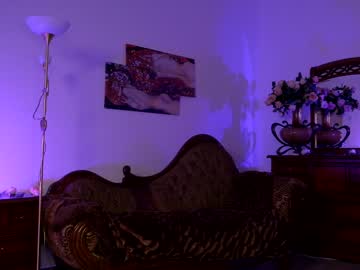 girl
        jessiccaburns cam image #1695645