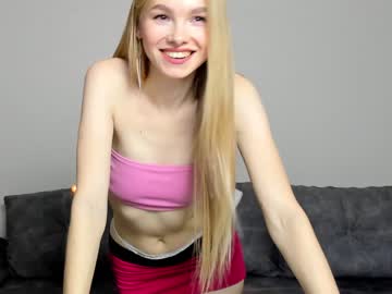 girl
        olivia__evans_ cam image #520241
