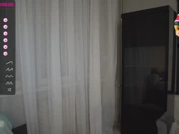 girl
        oxxme cam image #2396718