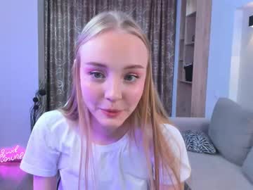 girl
        lolliis cam image #2188570