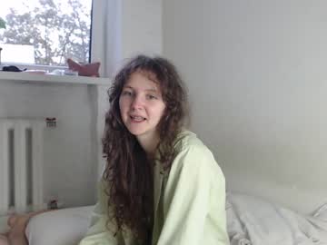 girl
        cammyclyde cam image #195126