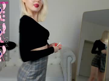 girl
        oliviabr0wn cam image #467736