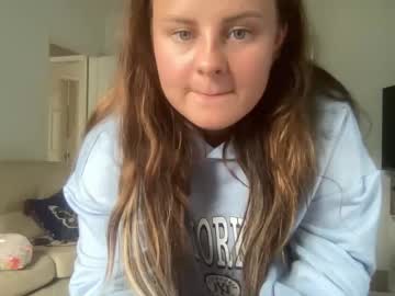 girl
        tigoldbitties11 cam image #2034772