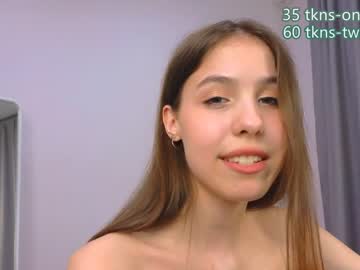 girl
        wanda_robinson cam image #1608712