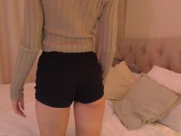 girl
        sarasuo cam image #2954497