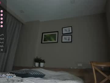 girl
        mysweethobby cam image #3407555