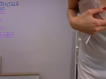 girl
        wanda_robinson cam image #2929690