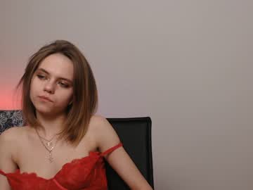 girl
        alisastrange cam image #671128