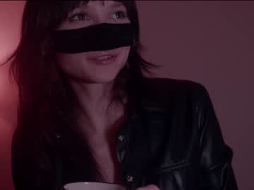 girl
        chaturbatable cam image #3232313