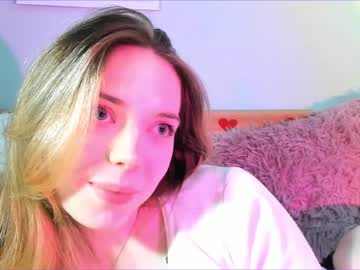 girl
        thisisamelia cam image #2971094