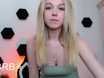 girl
        small_blondee cam image #1670054