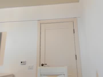 girl
        devyale cam image #2983763