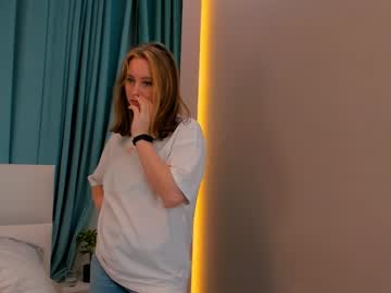 girl
        _telary_ cam image #3396866