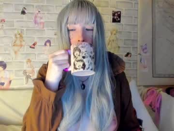 girl
        picaaachu cam image #94262