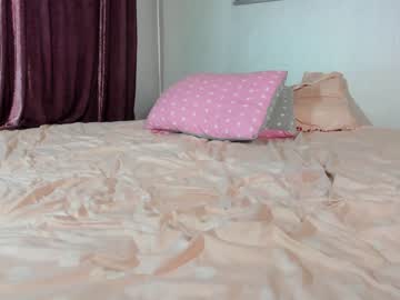 girl
        _mito_69 cam image #258371