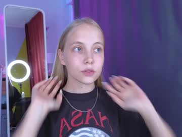 girl
        appr0ved cam image #2430899