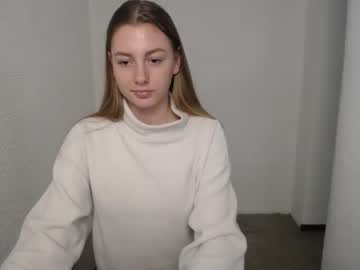 girl Milf & Teen Sex Cam Girls with just_lola_