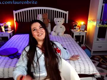girl
        laurenbrite cam image #2621334