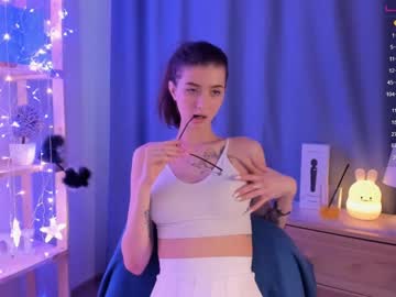 girl
        shirleywatson cam image #814316